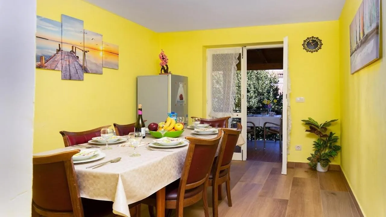 Holiday House Casa Mia 0*, Porec Croatia